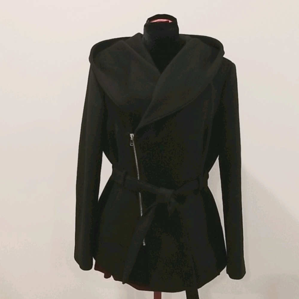 Bebe Short coat sz L
